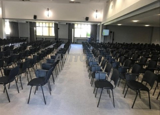 chaise scolaire avec écritoire