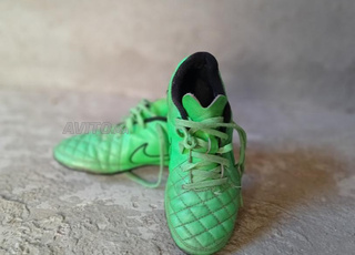 حذاء رياضي Nike للصغار