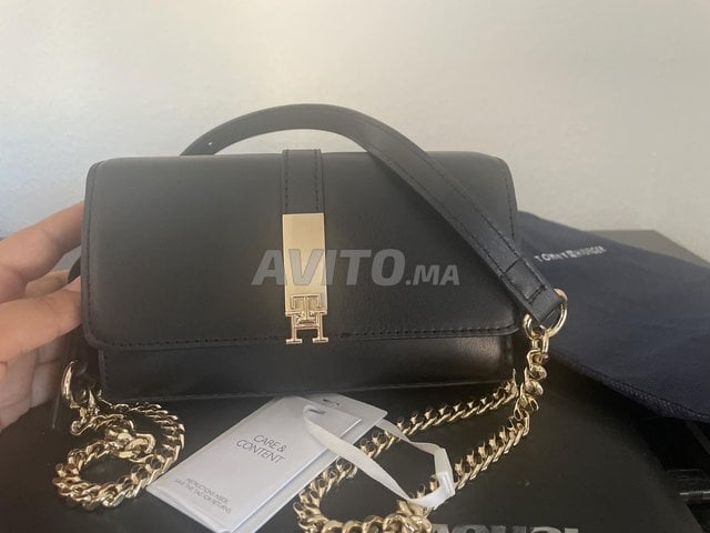 Sac Tommy Hilfiger original, neuf avec étiquette.