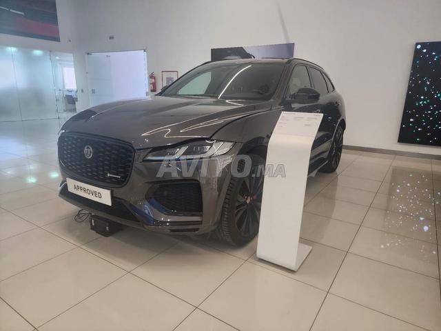 Jaguar F pace édition 250 essence