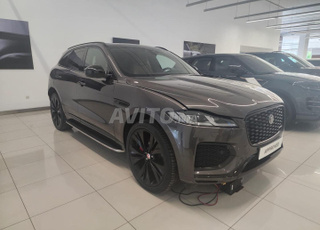 Jaguar F pace édition 250 essence 