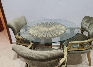 table ronde et 6 chaises