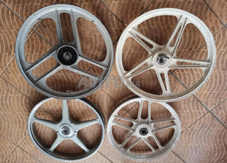 Jantes mobylette Peugeot 103