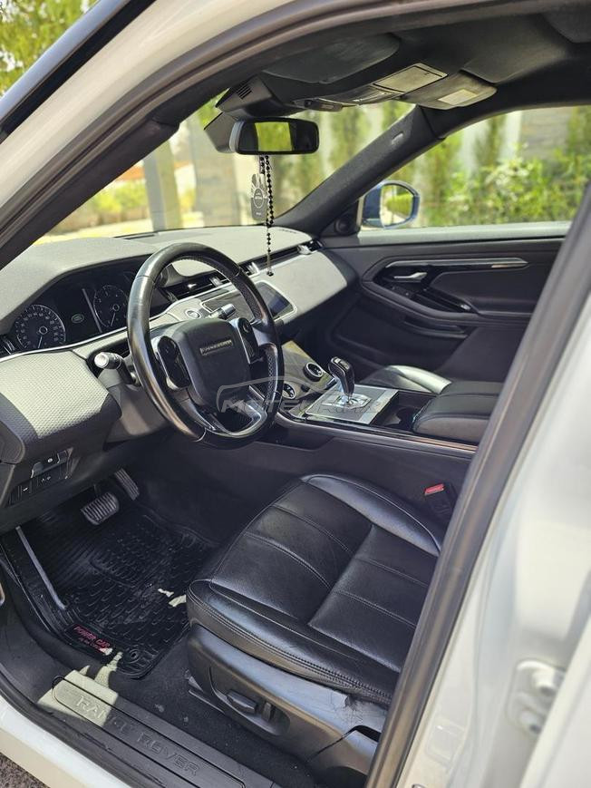 Range rover velar