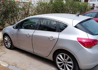 Opel ASTRA COSMO Dédouané