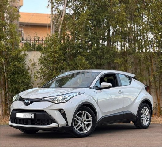 TOYOTA CH R HYBRIDE 