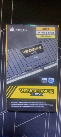 corsair Vengeance LPX 32 (2×16gb) 