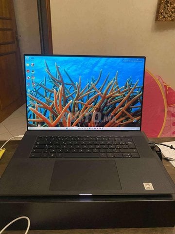 Dell XPS 17 9700 Silver