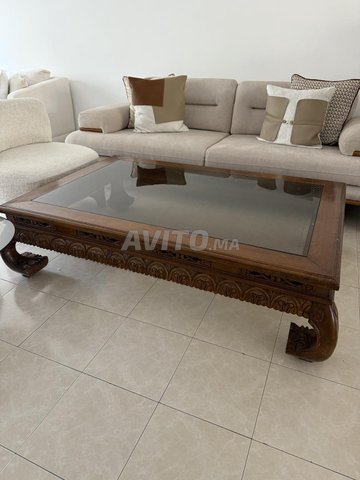 TABLE SALON