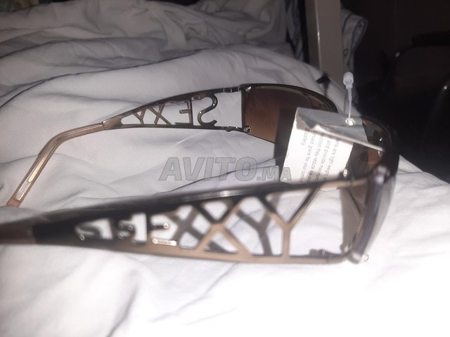 w.de call sunglasses (with se*y tag)نظارات      