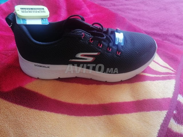 SKETCHERS 43