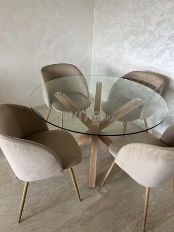 table a manger avec chaises