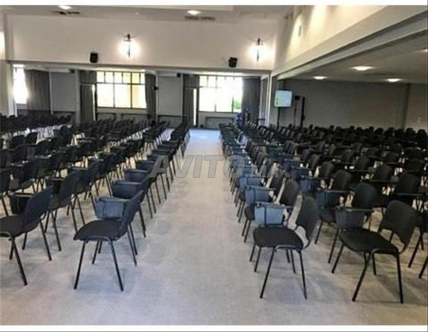 CHAISE ÉCRITOIRE(مراكز اللغات)