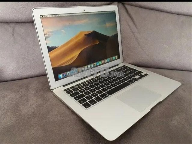 MACBOOK AIR i5 / 8GB RAM