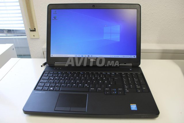 Dell i5 Ram 8 Disc SSDD batterie 4h écran 15 
