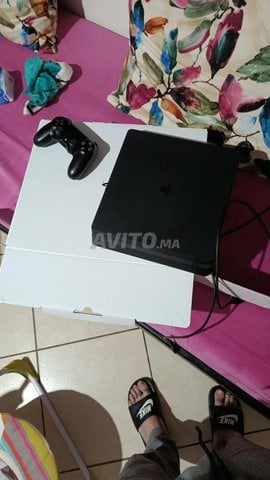 Ps4 slim playstation 4