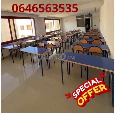 les tables scolaire طاولات الكتابة 