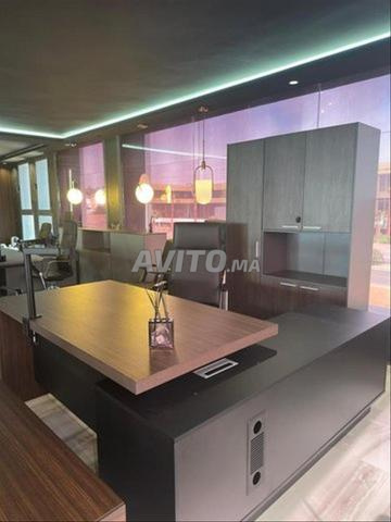 Bureau en bois de top qualité  - 2