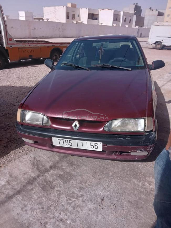 Renault R19 Essence Manuelle 1994 à Laâyoune