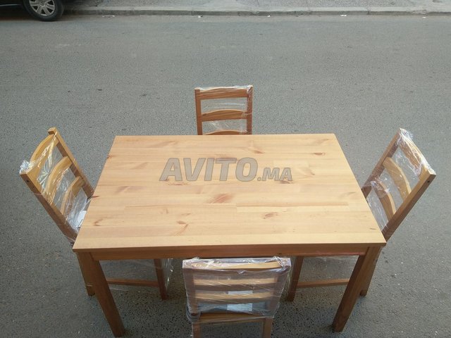 Table a manger d'IKEA 
