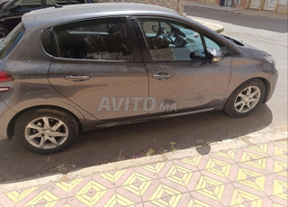 peugeot 208 à vendre 