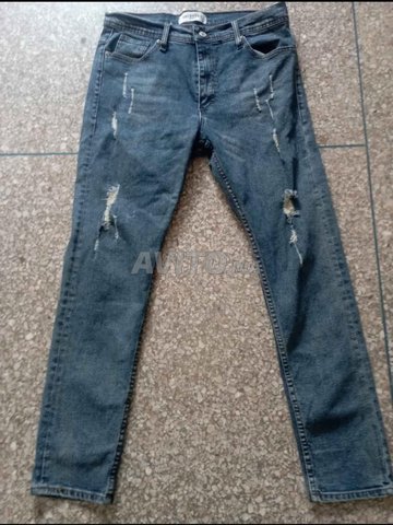 jean slim , taille s (180cm)