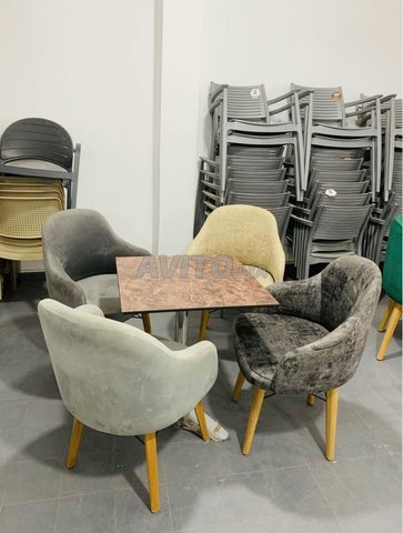 Les chaises cafés 
