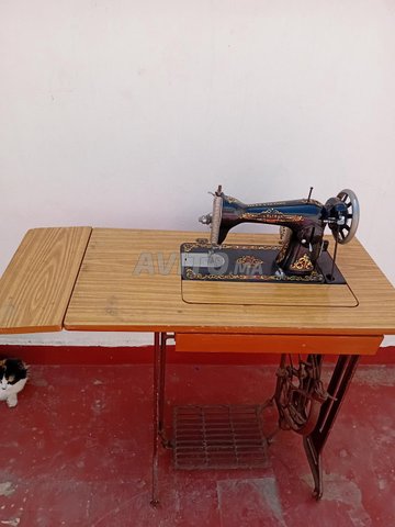 Machine couture traditionel