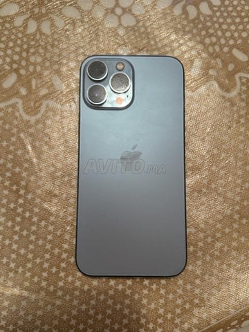 iPhone 13 Pro Max ,  80 etat , 256g stockage  