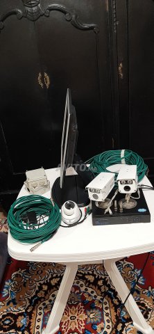 dvr  300 gb  cam HD  34 m avec cado 14 m cable