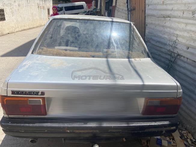 renault  9