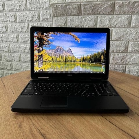 Dell i5 Ram 8 Disc SSDD batterie 4h écran 15 