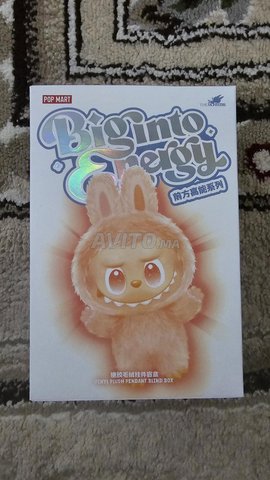 Peluche Labubu neuve dans sa boîte