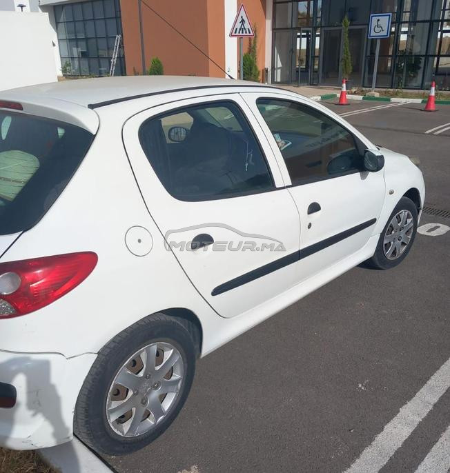 Peugeot 206 Essence Manuelle 2010 à Fès