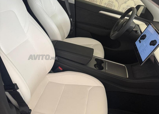 Tesla Model Y Électrique Automatique 2023