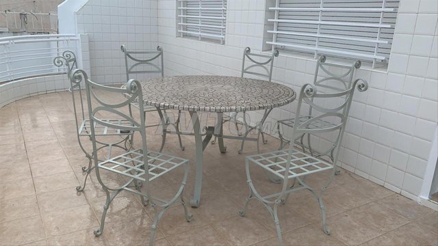 Jolie table pour Terrasse (Fer et Marbre)