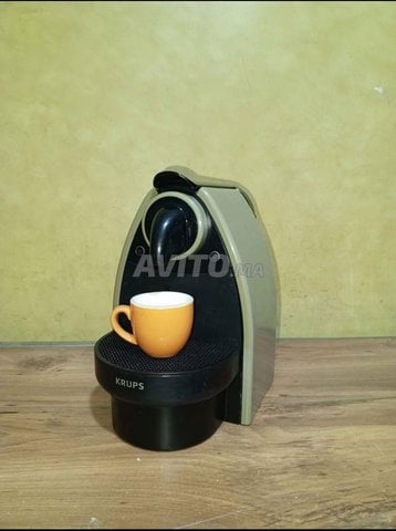 Machine à café Nespresso 