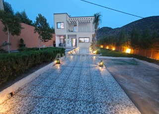 فيلا رائعة للبيع 