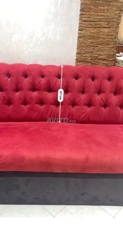 Canapé lit rouge élégant 1,41 m – très bon état