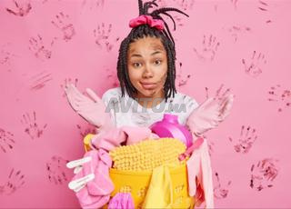 تنظيف / طباخ / مربية