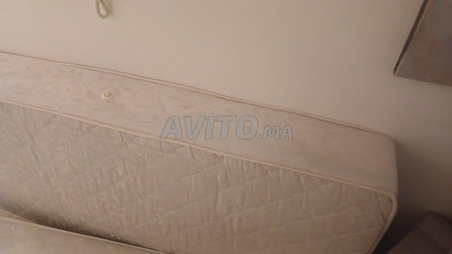 2 matelas bons etats 
