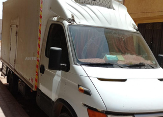  location iveco frigorifique à Marrakech 