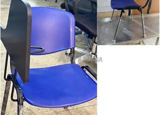 Chaise avec écritoire pour concours ou examens