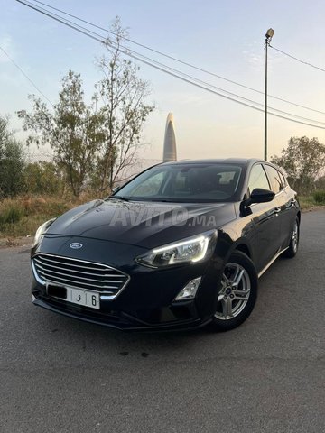 Ford focus automatique très bon état