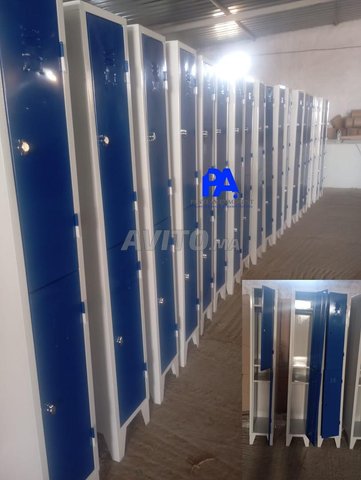 Vestiaire 2 portes avec 2 étagères de plus
