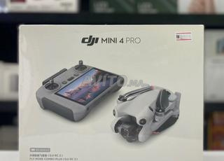 DJI mini 4 pro pack fly more combo neuf 