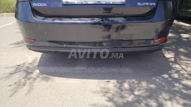 pare choc arrière Skoda superb 2017 