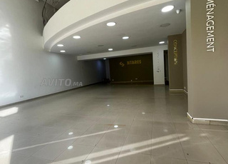 Local commercial En Location 551m