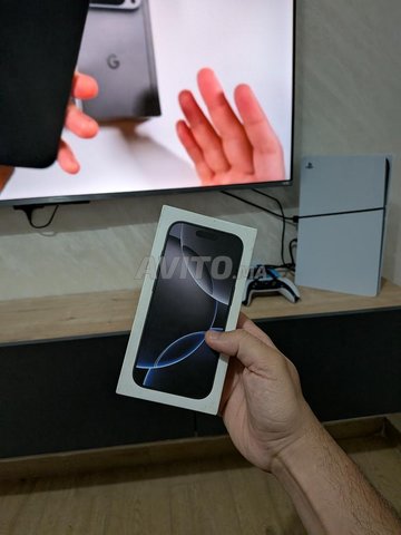 iPhone 16 pro 128 noir 