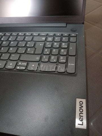 Lenovo V15 G4 pc portable 